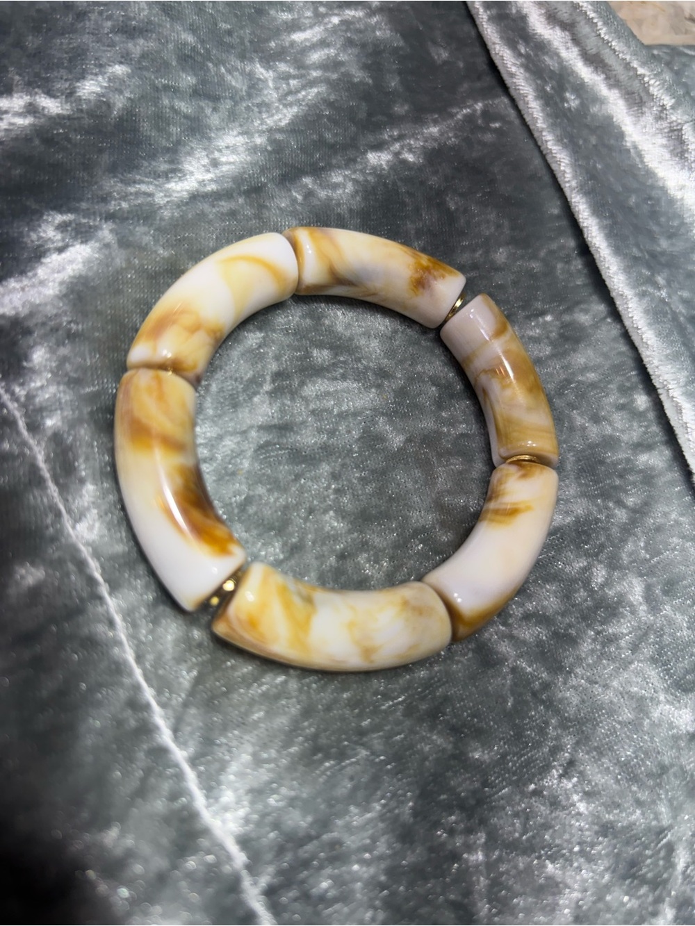 Vintage 4-Piece Bangle Set Black Gold & Marbled Cream Resin Stack